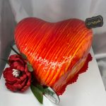 کیک قلب قرمز